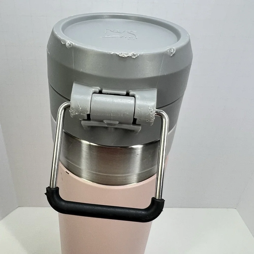 Stanley 24oz The Quick Flip Go Water Bottle‎ Light Pink  Stainless Steel Bottle - Picture 9 of 15